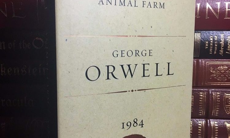 Book Animal farm and 1984 By George Orwell PDF