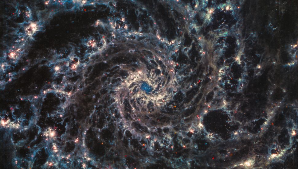 James Webb Space Telescope’s stunning ‘Phantom Galaxy’ picture looks like a wormhole