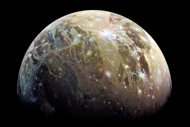 Hubble discovers water on Jupiter’s moon Ganymede, marking a first-time finding.