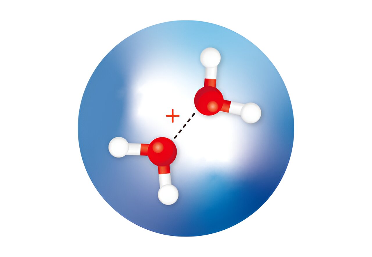 Helium Droplets Capture Dual Water Structure